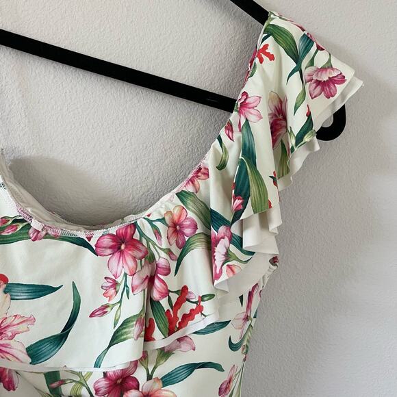 Carmen Marc Valvo Floral Ruffle One Shoulder One Piece Swimsuit (10) - Picture 3 of 10